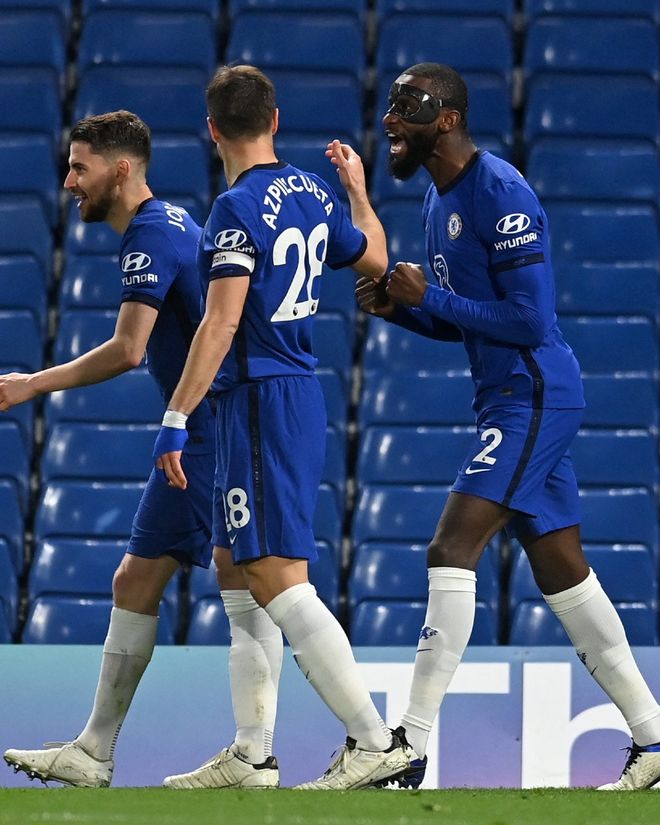 斗地主策略里的配合意识（斗地主战术中的协作意识）